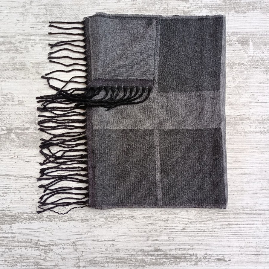 Men's Gray Rectangle-Pattern Scarf